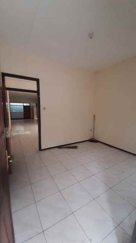 dijual rumah batu indah batununggal