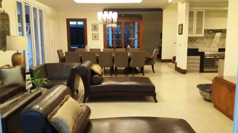 dijual rumah batununggal