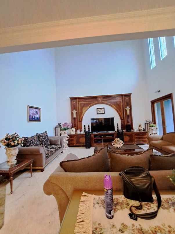 dijual rumah batununggal elok