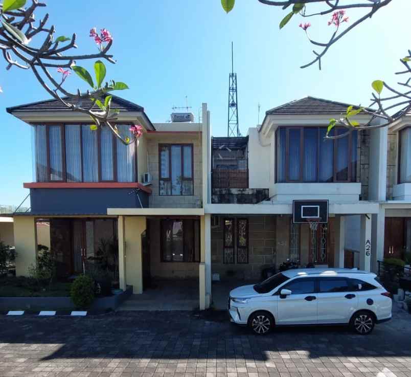 dijual rumah baturetno