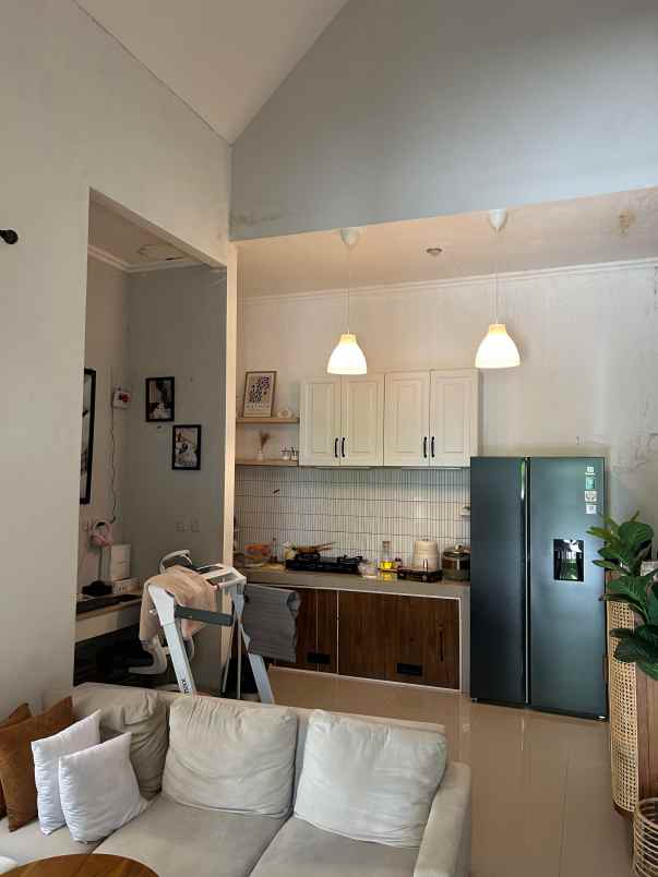 dijual rumah bedahan sawangan