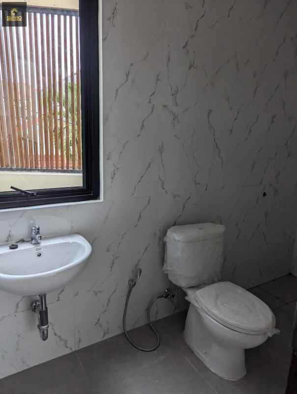 dijual rumah bintaro jaya sektor 9