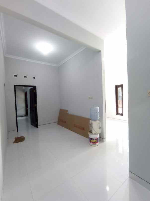 dijual rumah blotan