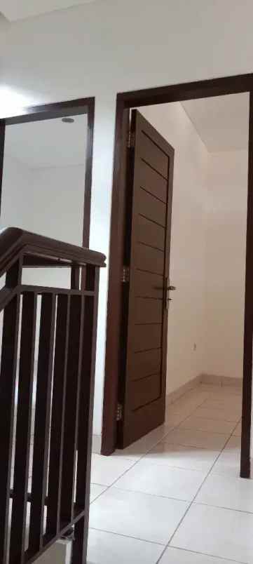 dijual rumah bu dikawasan ciputat