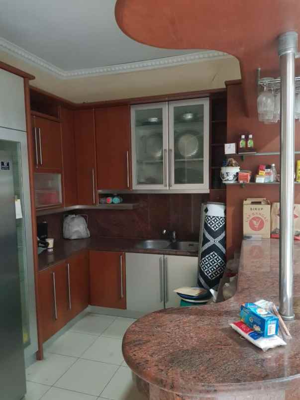 dijual rumah bukit gading mediterania