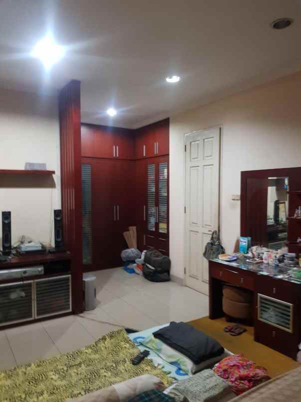 dijual rumah bukit gading mediterania