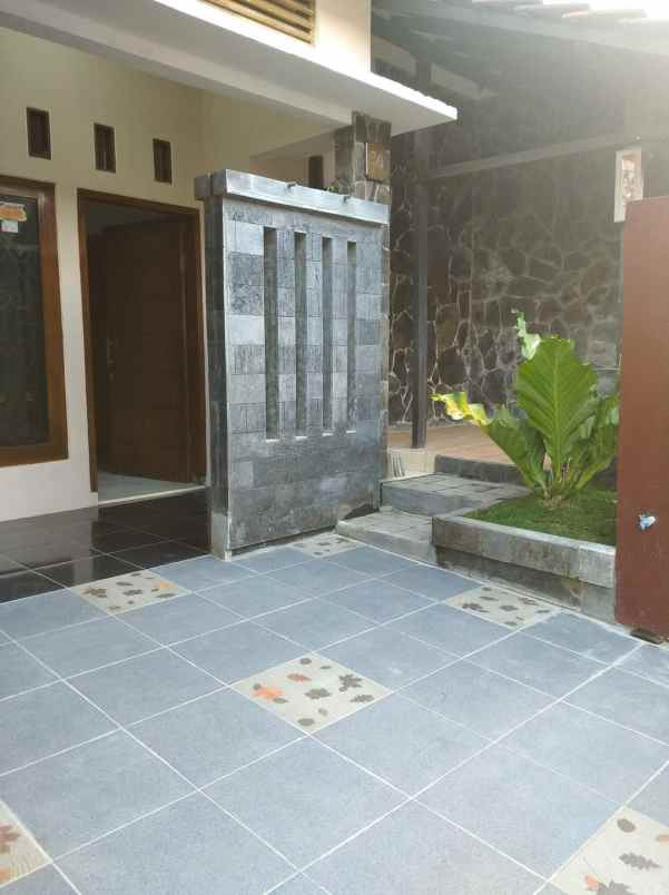 dijual rumah bumi mondoroko