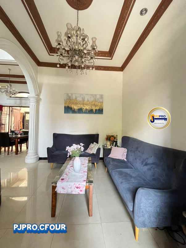 dijual rumah cantik asri di harapan indah bekasi