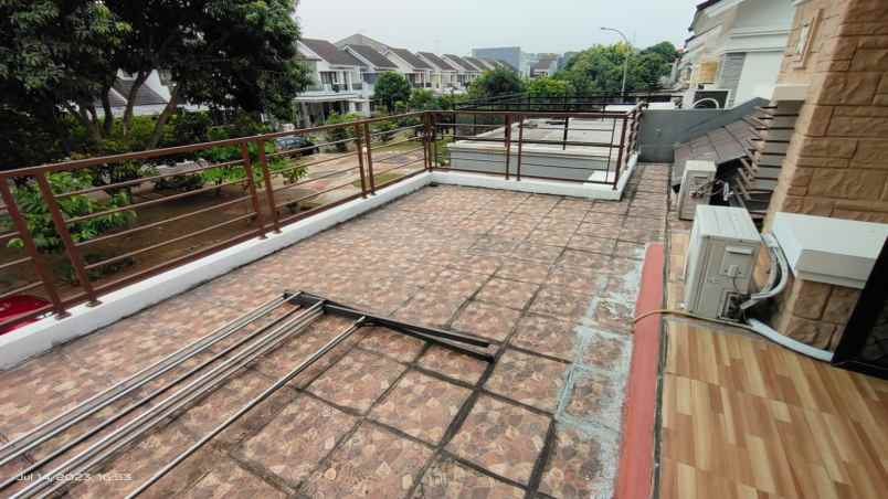 dijual rumah celebration town grand