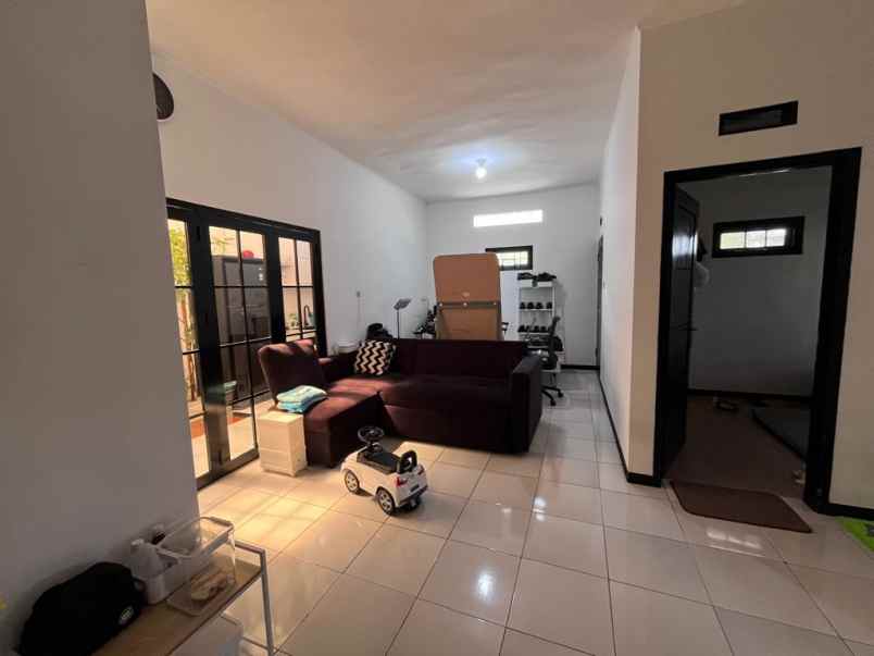 dijual rumah cibaduyut kota bandung