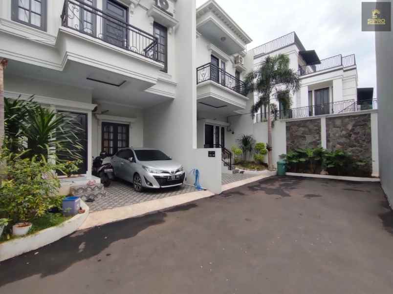 dijual rumah ciganjur