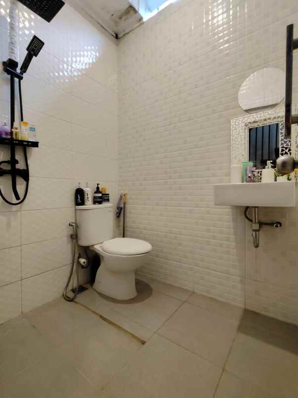 dijual rumah cilangkap cipayung jaktim