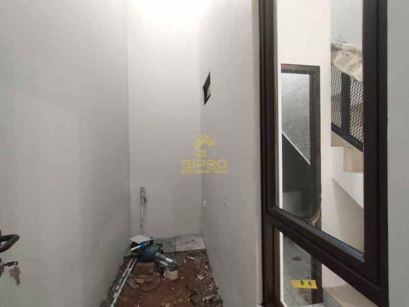 dijual rumah cinangka sawangan