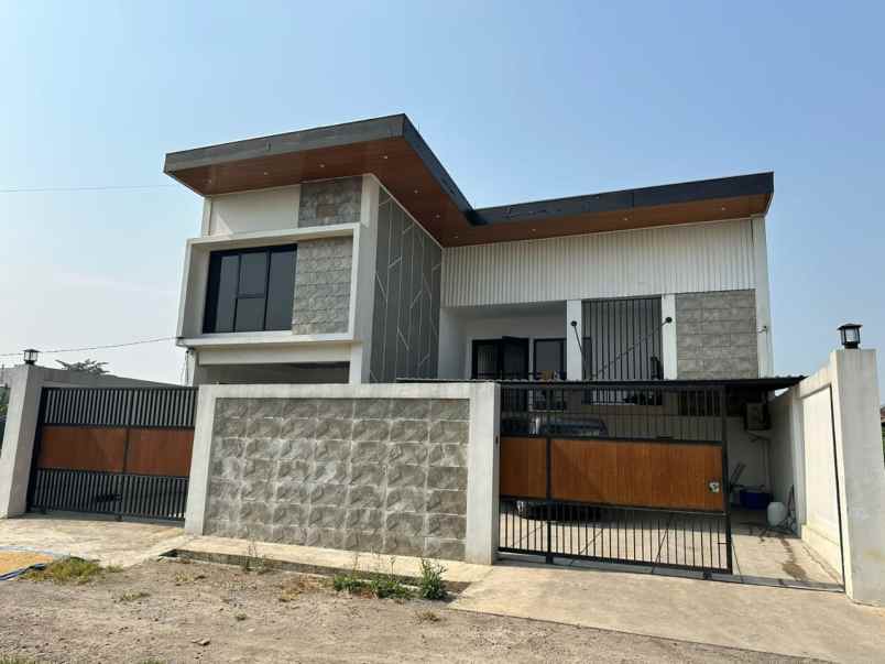 dijual rumah cingised cisaranten