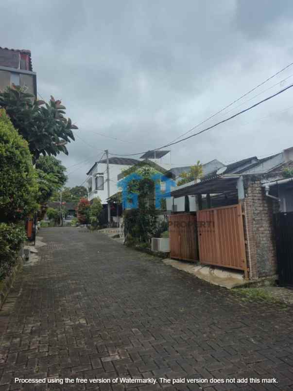 dijual rumah cipageran
