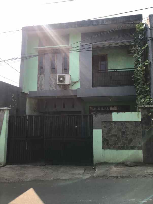 dijual rumah cipedak