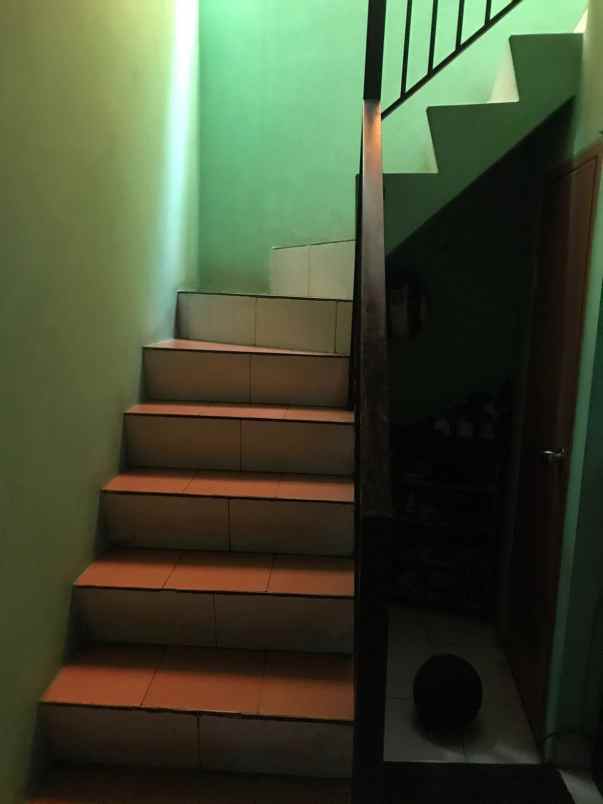 dijual rumah cipedak