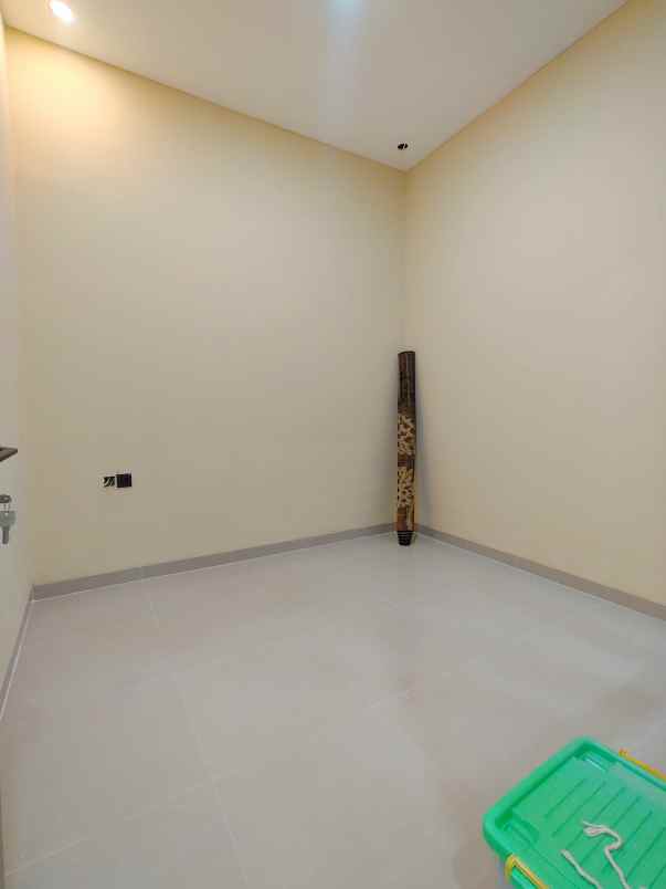 dijual rumah ciracas jakarta timur