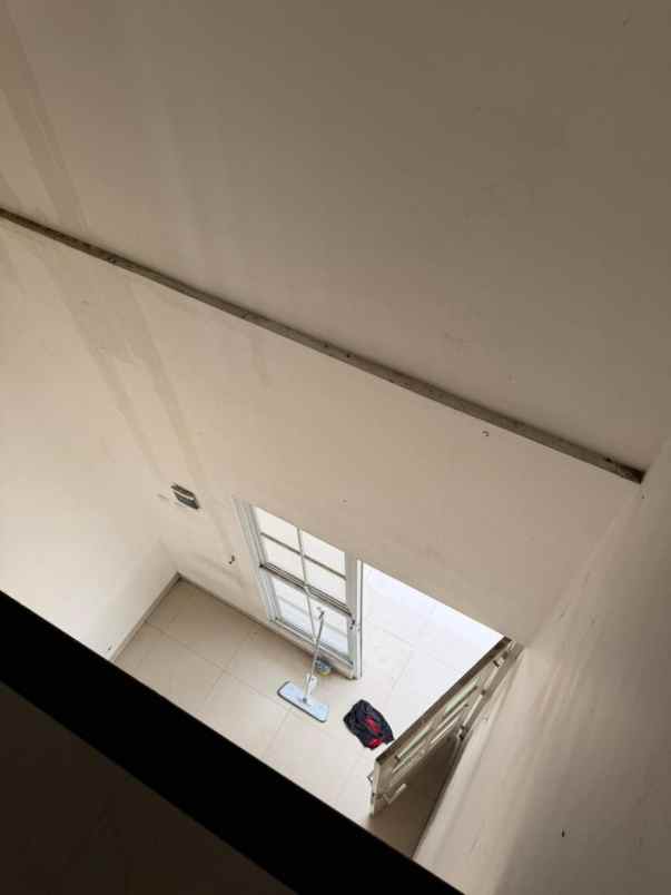 dijual rumah cisarnten kulon