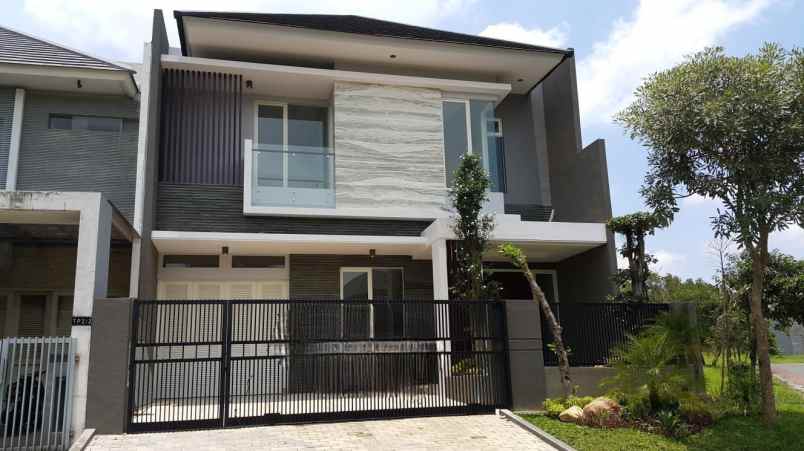 dijual rumah citraland