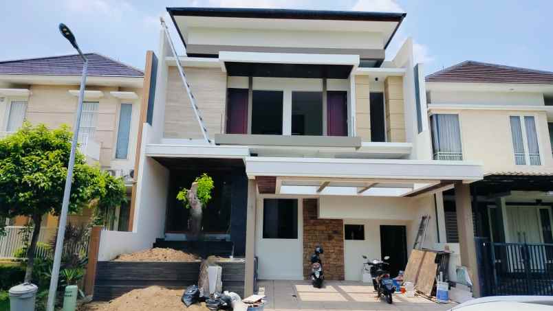 dijual rumah citraland cluster east