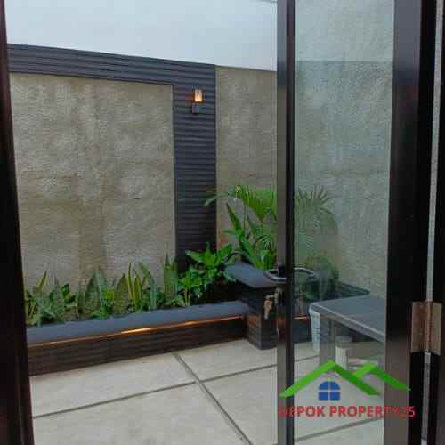 dijual rumah clasic modern di tanah baru beji depok