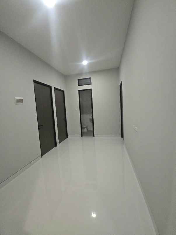 dijual rumah cluster florence pakuwon city