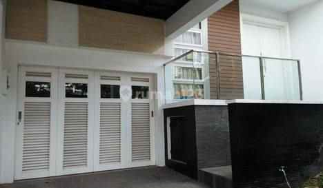 dijual rumah cluster golf residence