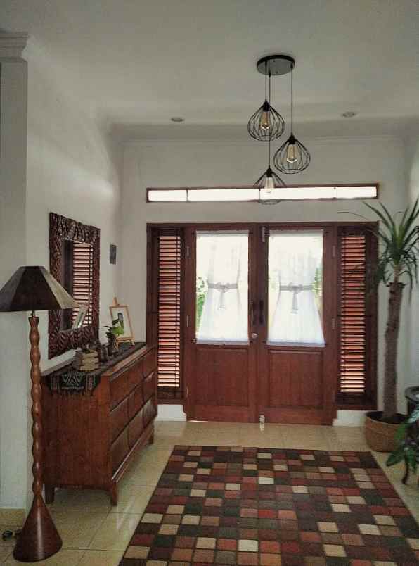 dijual rumah cluster graha lista