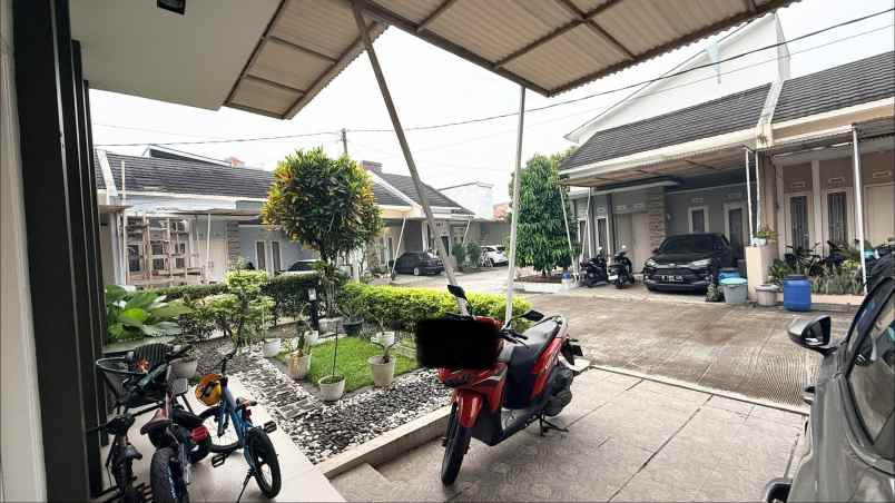 dijual rumah cluster kharisma residence