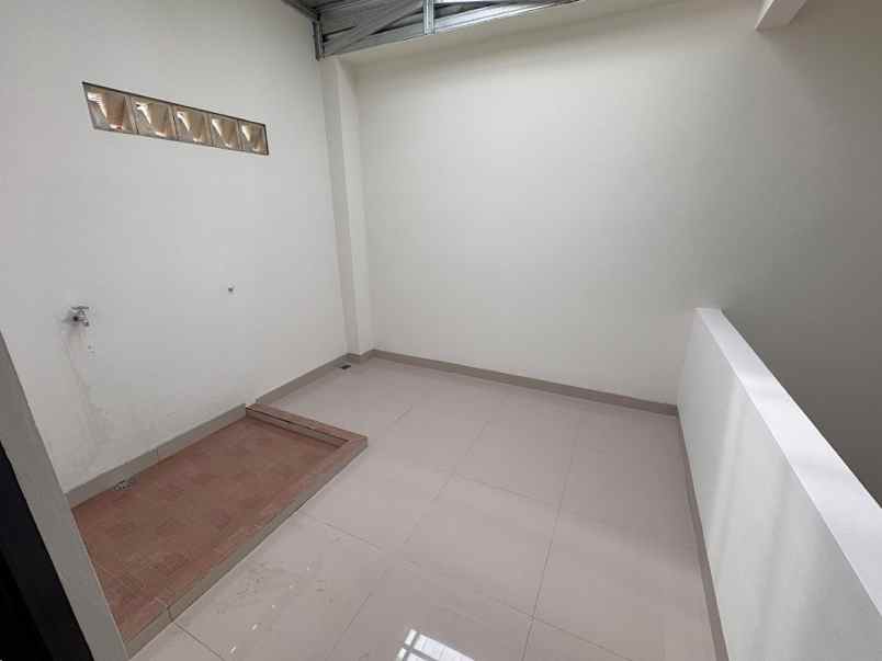 dijual rumah cluster lavesh kota