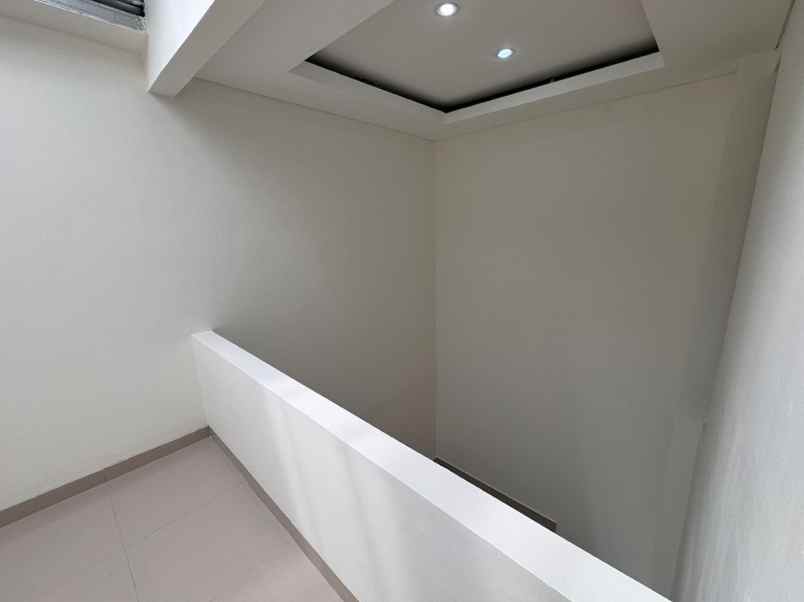 dijual rumah cluster lavesh kota