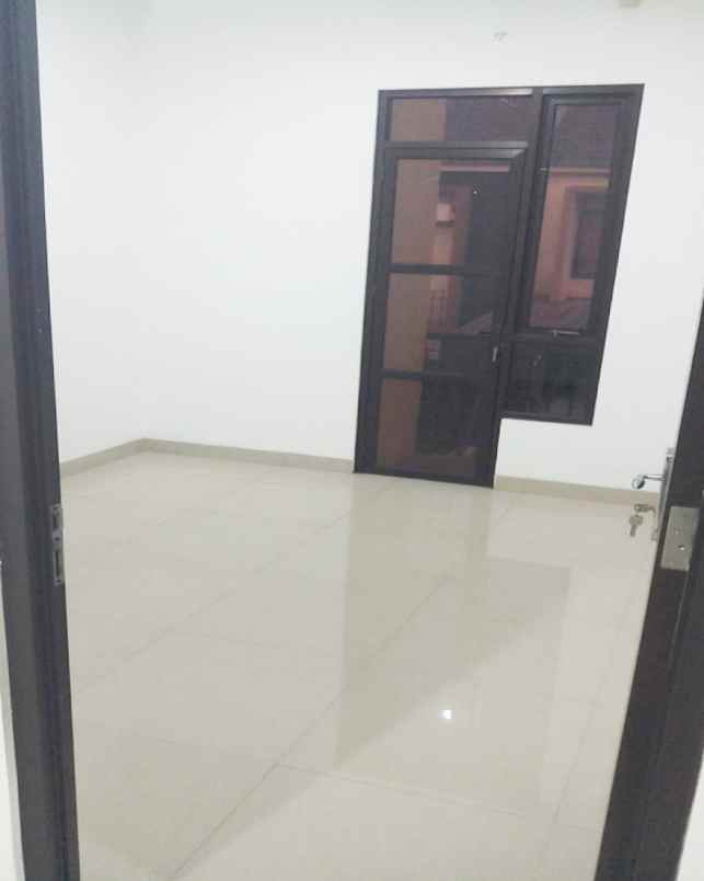 dijual rumah cluster puri kintamani