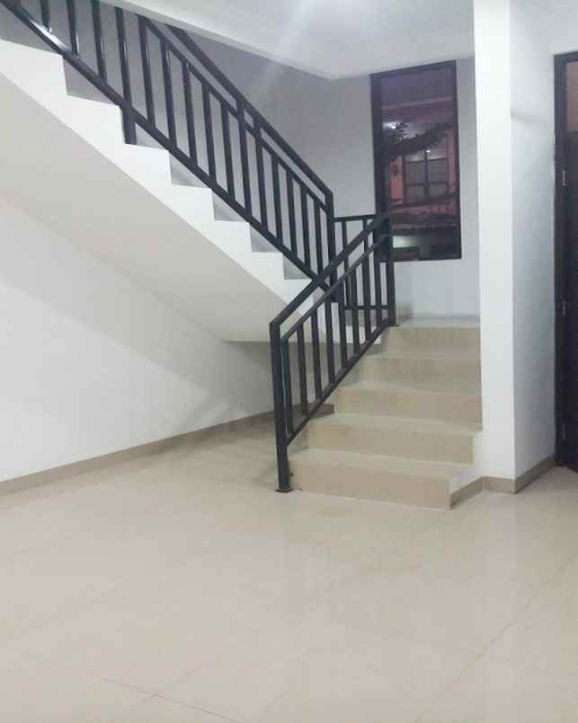 dijual rumah cluster puri kintamani