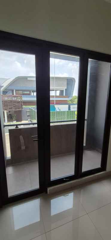 dijual rumah cluster regia residence
