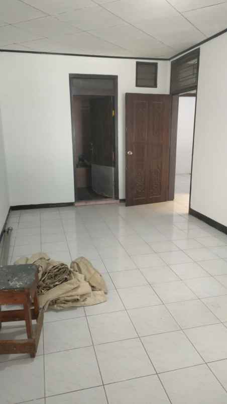 dijual rumah darmo permai utara