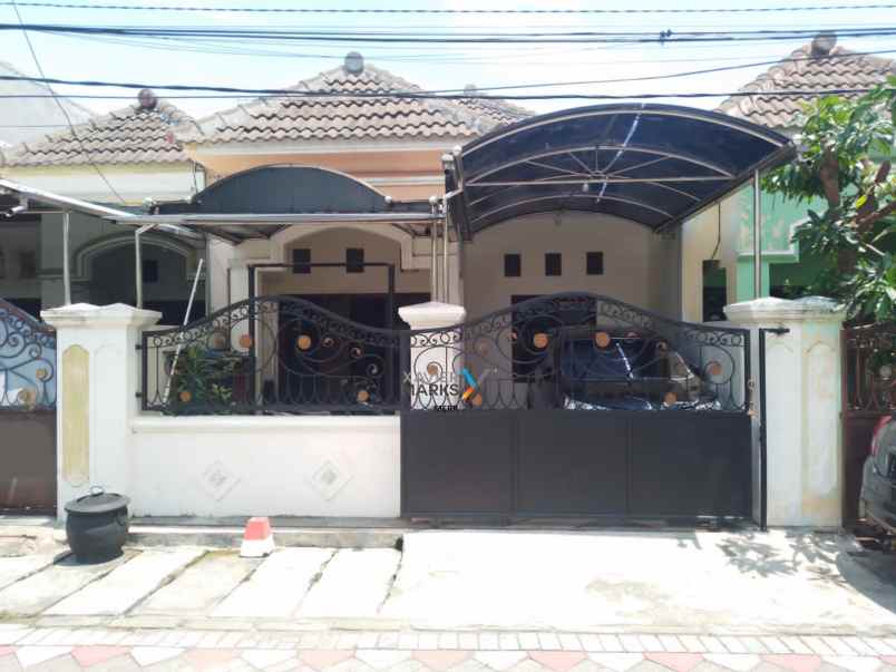 dijual rumah dekat galaxy mall kampus unair c