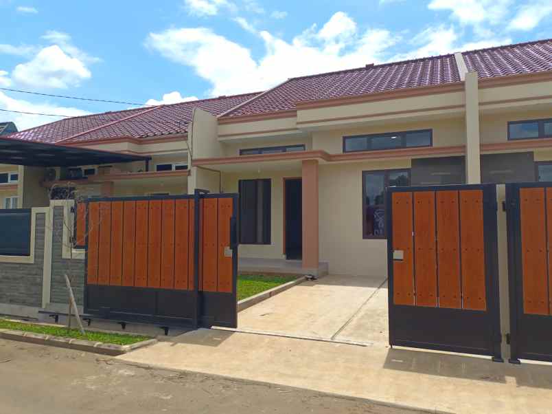 dijual rumah dekat kampus unpam dan