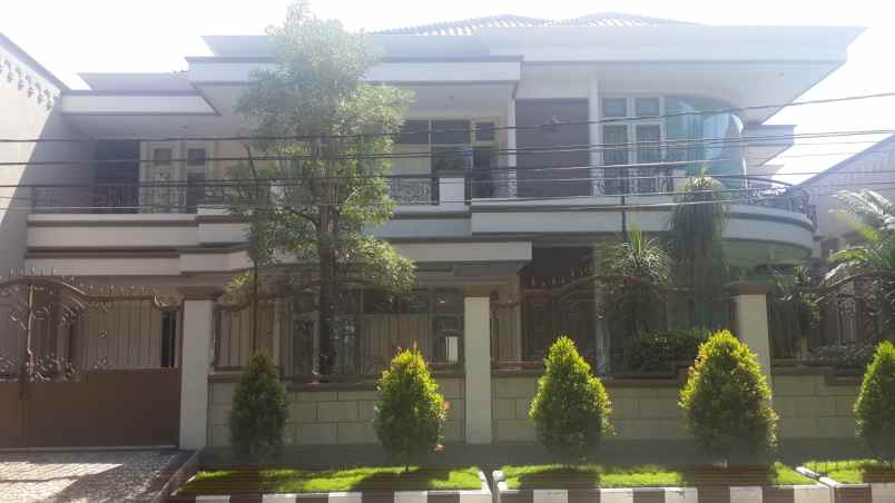 dijual rumah dharmahusada