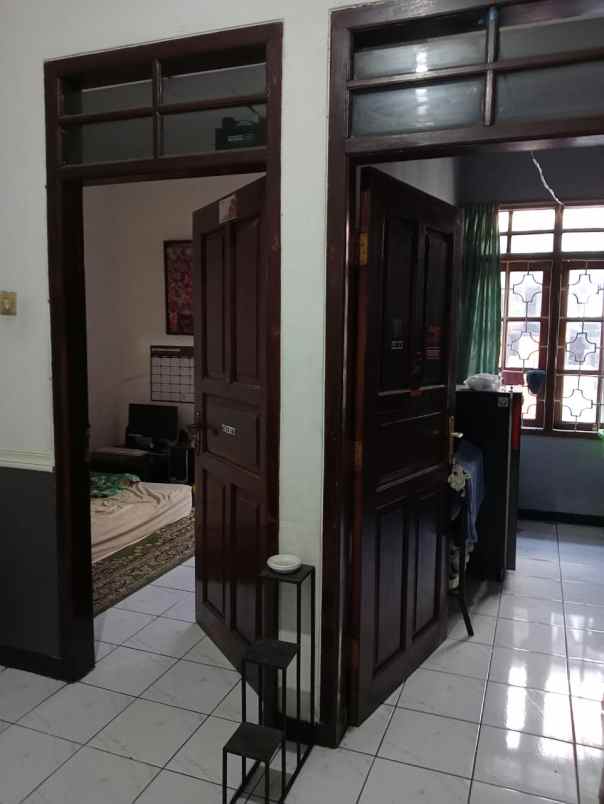 dijual rumah di binong maleer gatsu dalam gang