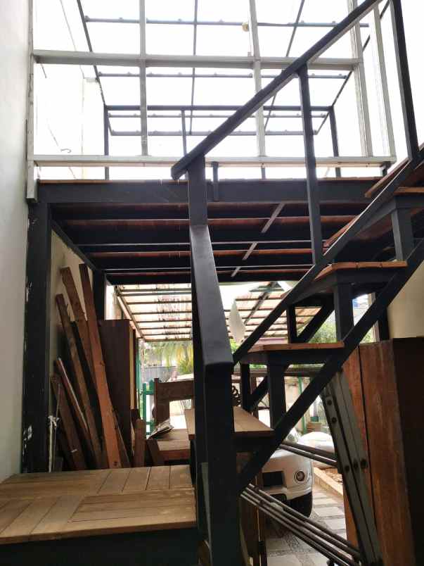 dijual rumah di bintaro sektor 2