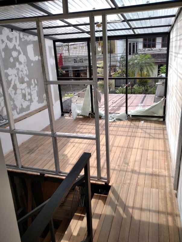 dijual rumah di bintaro sektor 2