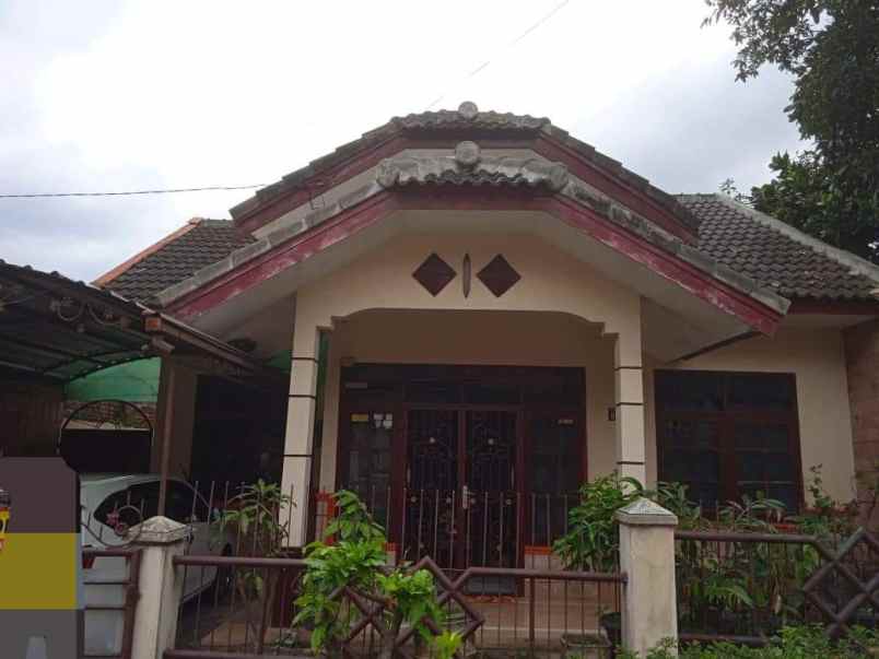 dijual rumah di bukit cemara tidar full perabot