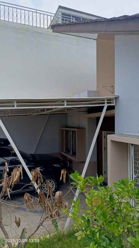 dijual rumah di familia urban rawalumbu bekasi