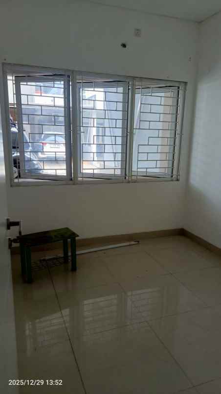 dijual rumah di familia urban rawalumbu bekasi