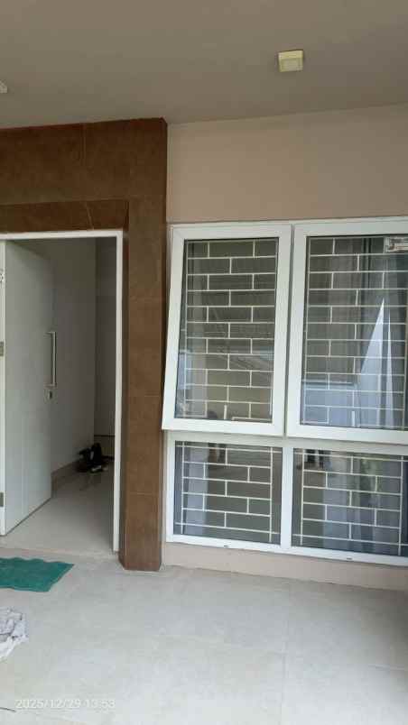 dijual rumah di familia urban rawalumbu bekasi