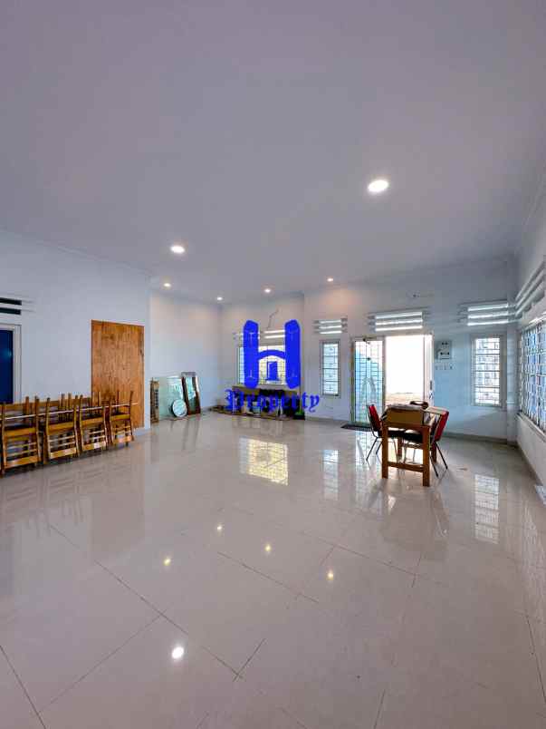 dijual rumah di jalan melur multatuli medan