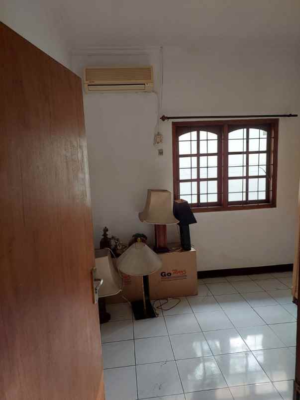 dijual rumah di jl ciganjur jagakarsa jakarta selatan