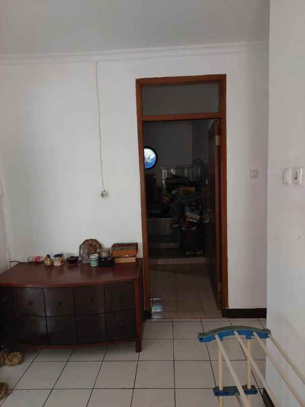 dijual rumah di jl ciganjur jagakarsa jakarta selatan