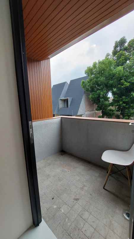 dijual rumah di paradesa cibubur dekat lrt harjamukti